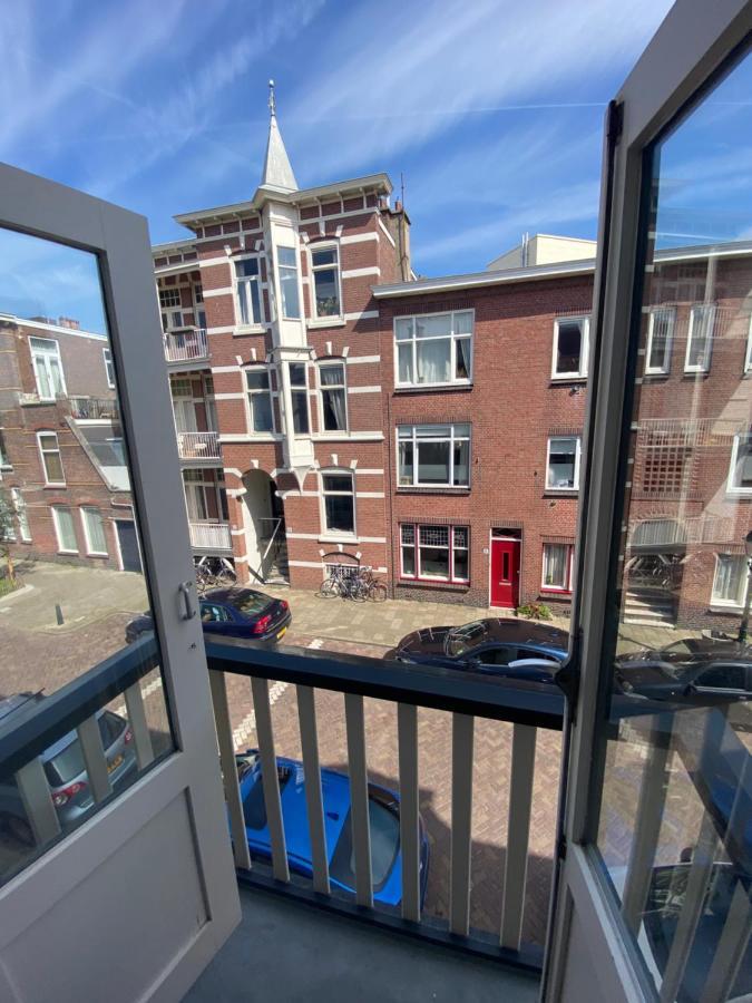't Sonnehuys 2* The Hague